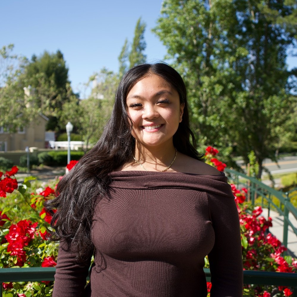 Meet your Posher, Alyssa